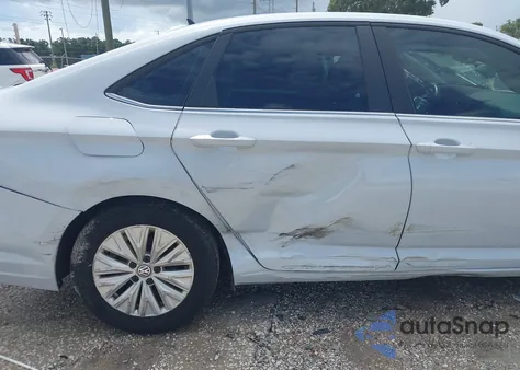 2019 Volkswagen Jetta 1.4T R-Line/1.4T S/1.4T Se from USA, damaged, VIN 3VWC57BU5KM117254